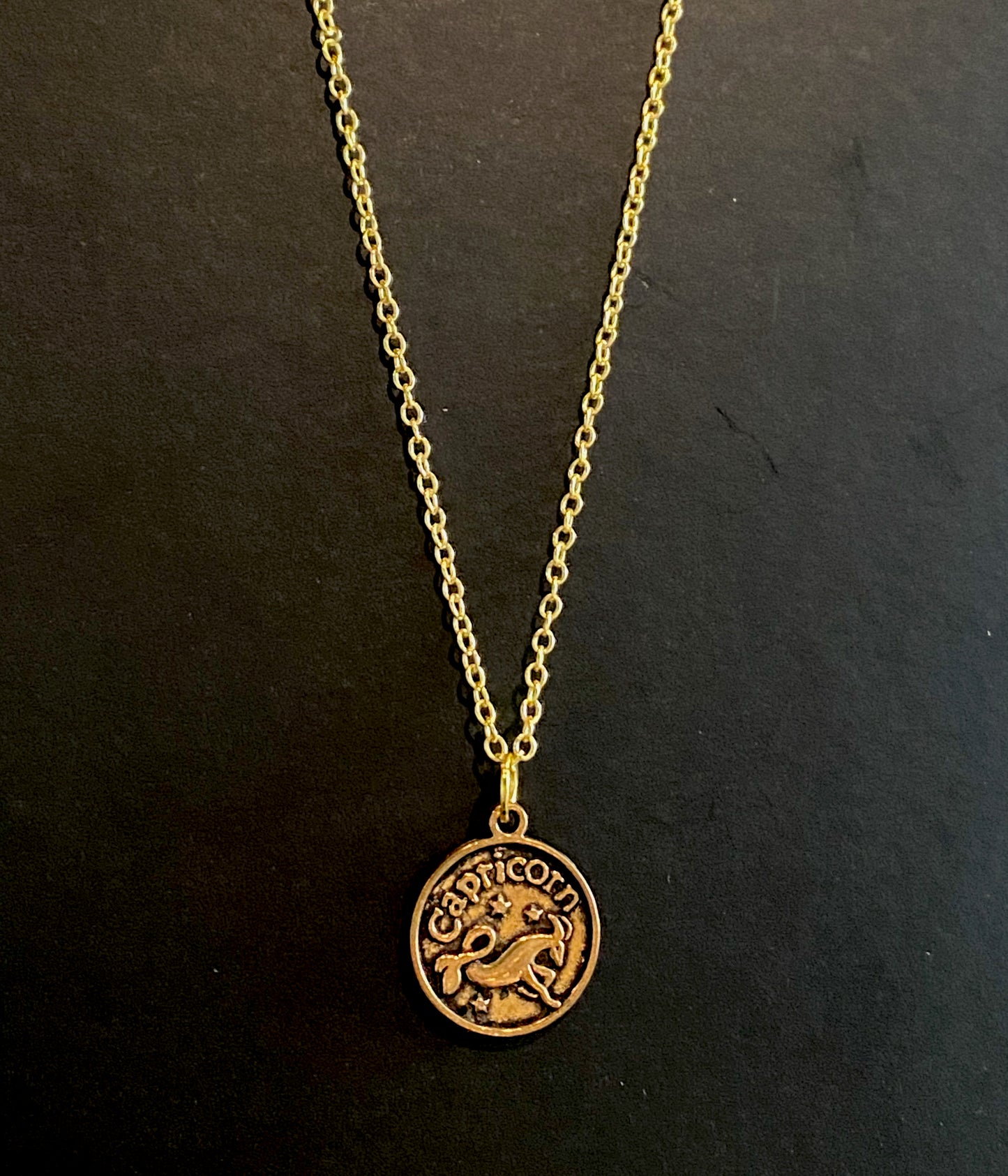 Astrological Sign Necklace (Gold)