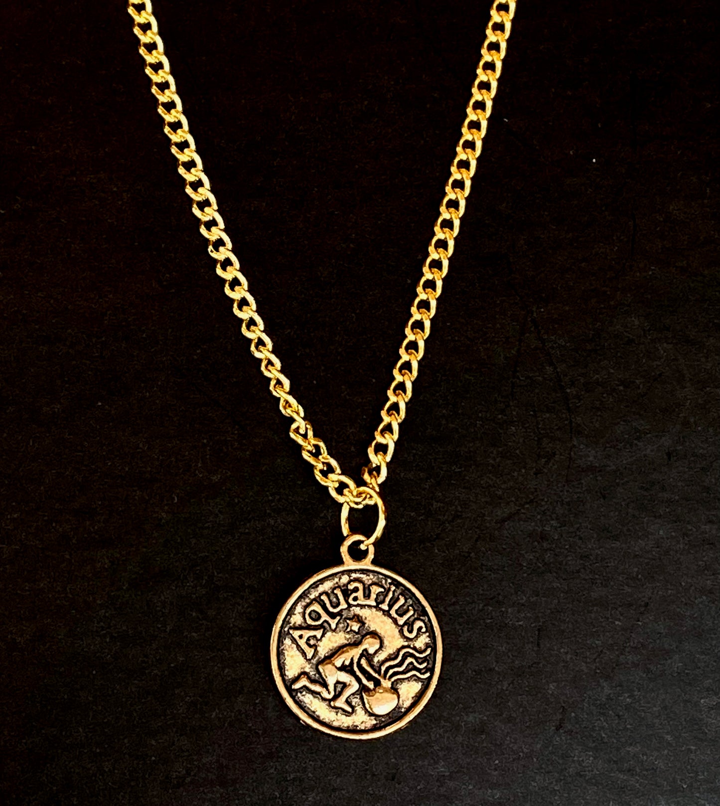 Astrological Sign Necklace (Gold)